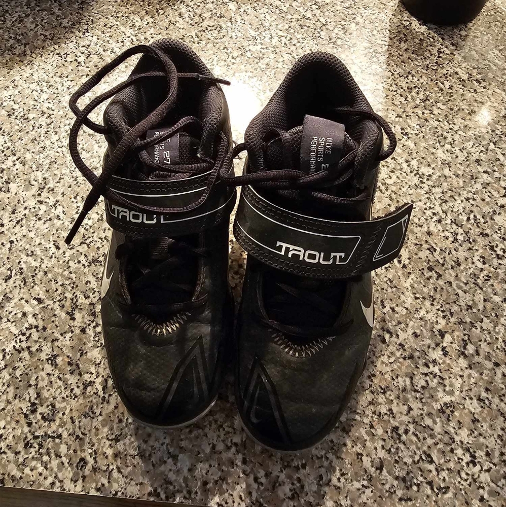 Nike Youth Force Trout 8 Keystone Rubber Molded Baseball Cleats Black | White